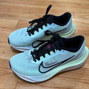 Nike Zoom Fly 5 Mint and Black Athletic Sneakers